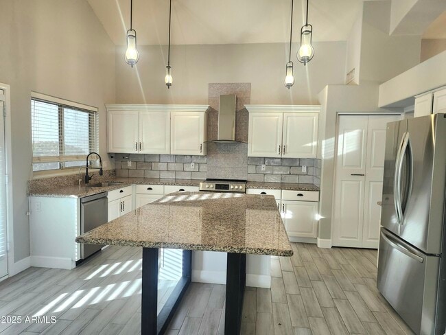 Photo - 15846 S 17th Ln