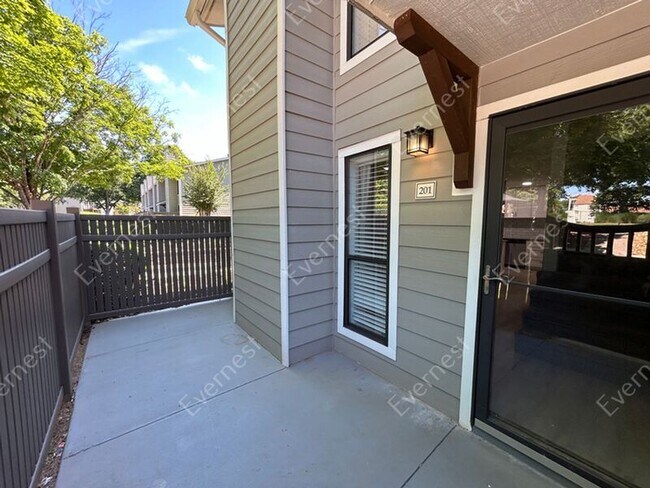 Photo - 201 Park Ridge Circle