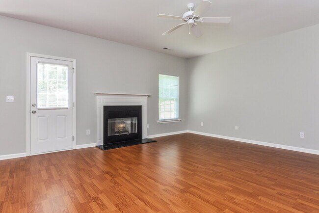 804 Red Oak Tree Dr