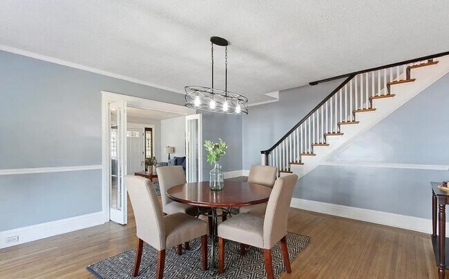 Photo - 26 N Vernon St