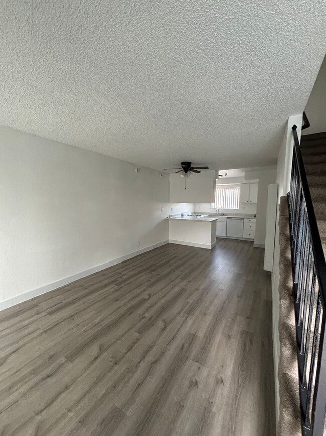 Photo - 12909 Cordary Ave