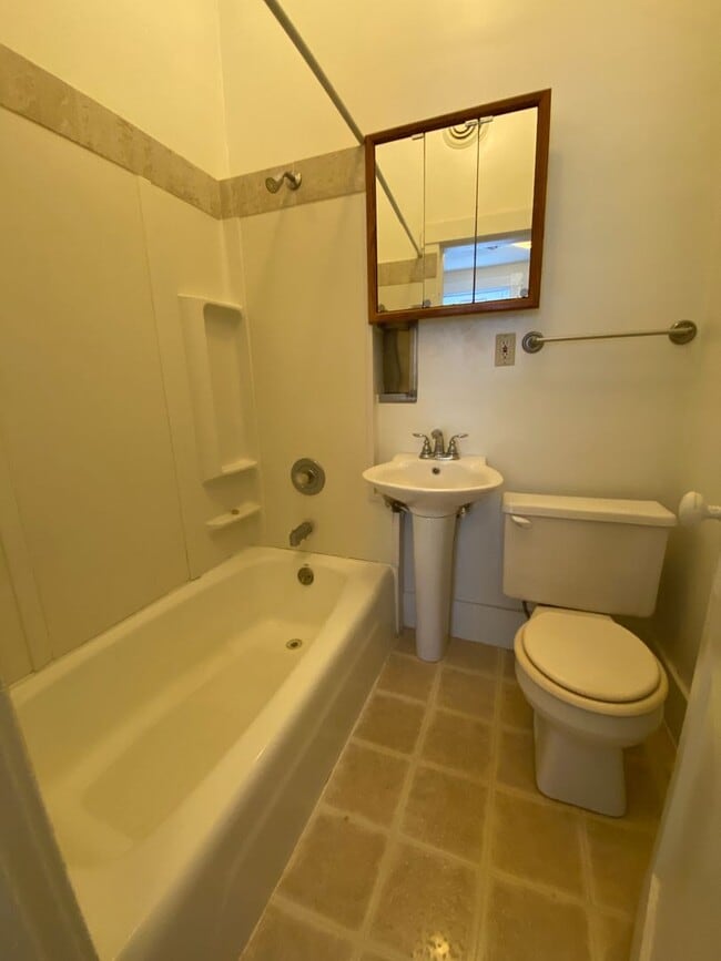 Photo - 1639 Prospect St Unit 10