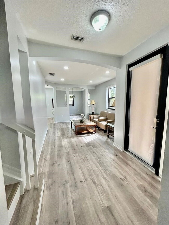 Photo - 607 NE 35th Ave
