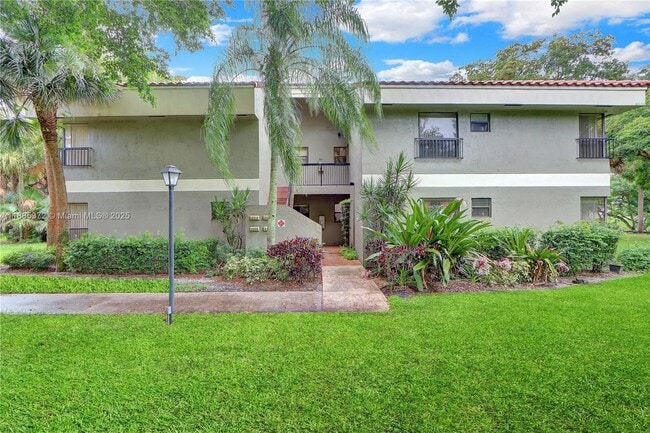 Building Photo - 2505 NW 49th Terrace Unit 733