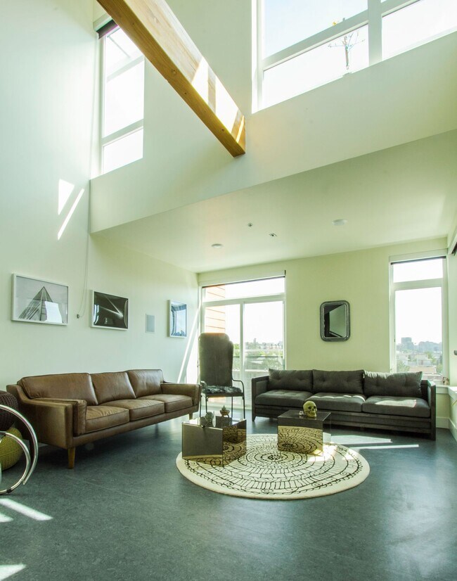 Photo - The Local 422