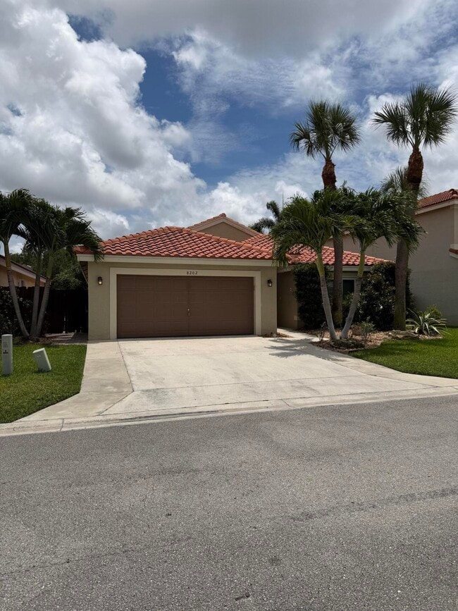 Photo - 8202 White Rock Cir
