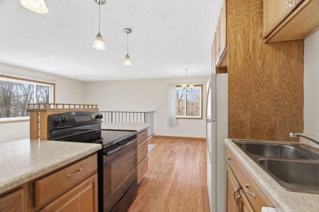 Photo - Griffin Court Apartments