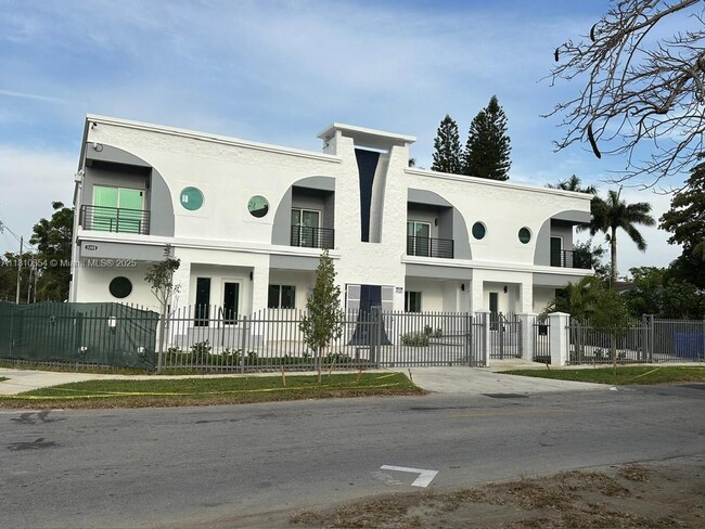 Photo - 3300 NW 19th Ave Townhome