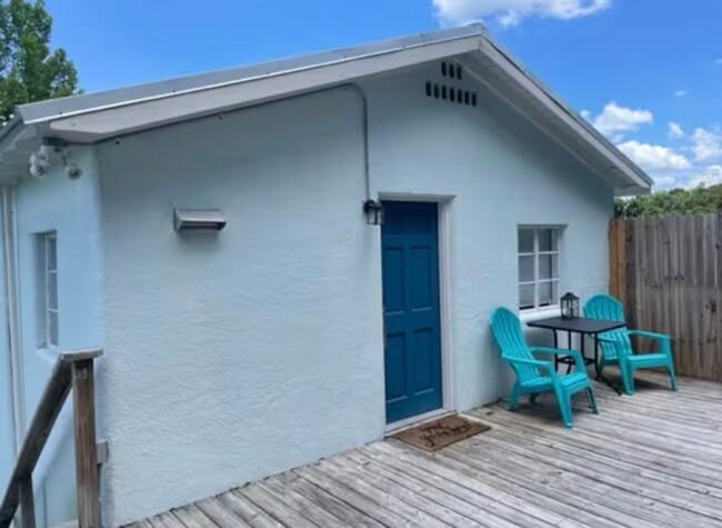 Building Photo - 1 Bedroom, 1 Bath Furnished Apartment in Branford