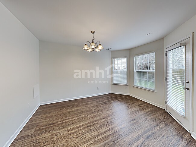 Photo - 1568 Pebble Ridge Dr