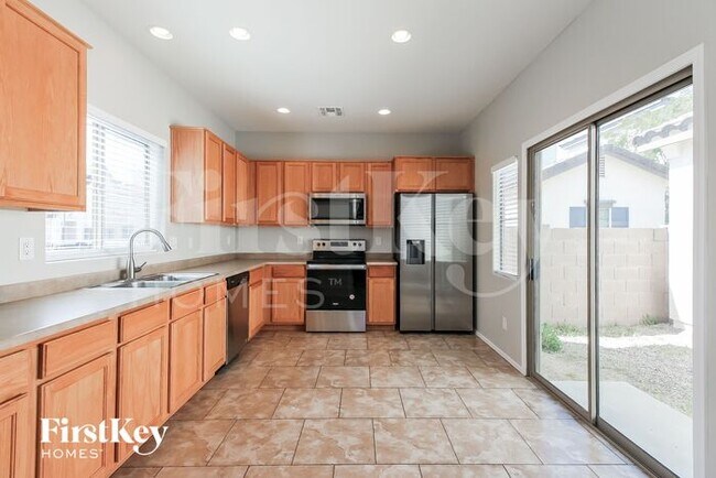 Photo - 4680 E Laurel Ave