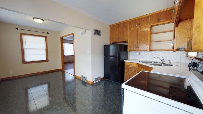 Photo - 3 Bedroom, 3 Bathroom House