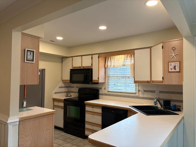 Photo - 2 Bedroom 2.5 Bath Home in Kitty Hawk $2150/mo