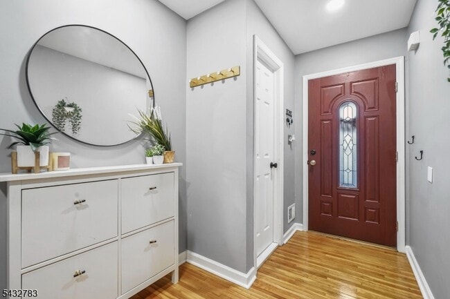 Photo - 424 Tall Oak Ln