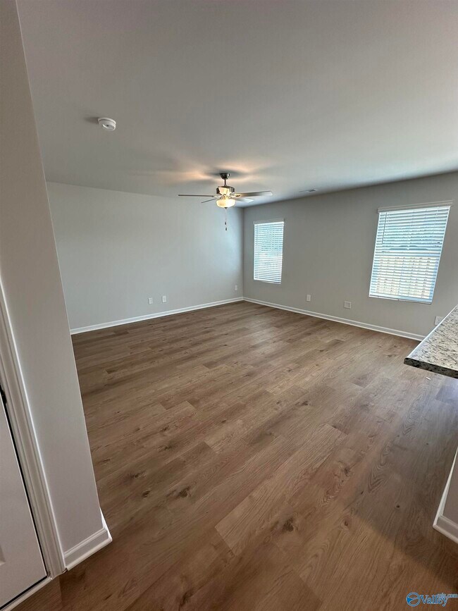 4113 Hudson Ct SW