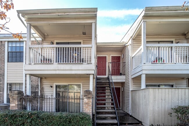 Building Photo - 2750 Holly Hall St Unit 714