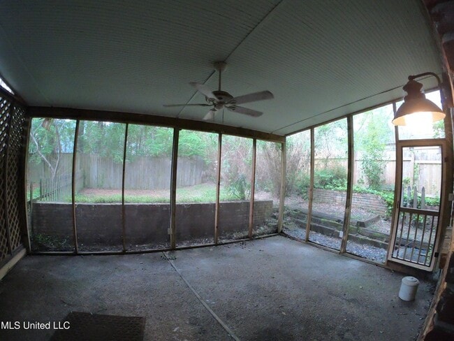 Photo - 1235 Linden Pl