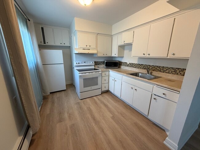 Building Photo - 8956 Griggs Ave