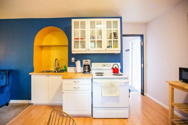 Photo - 706 E Stuart St