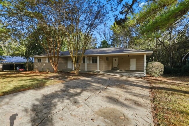 Building Photo - 3 Bedroom Home in Northeast Jackson