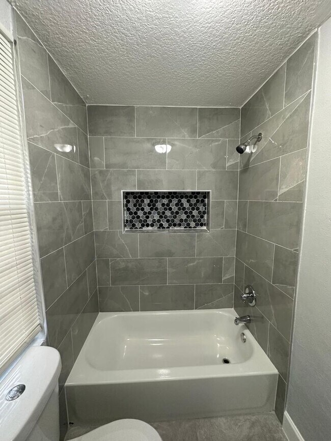 Photo - Fully Renovated 3/2 Single Family House Av...