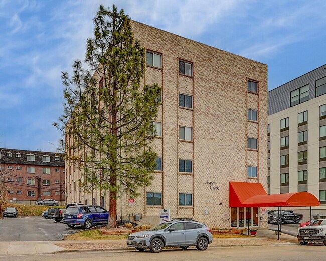 Building Photo - Attractive 1-Bedroom Apartment for Rent — Two Month Move-In Special! ?
Schedule Your Showing Today! Unit 403