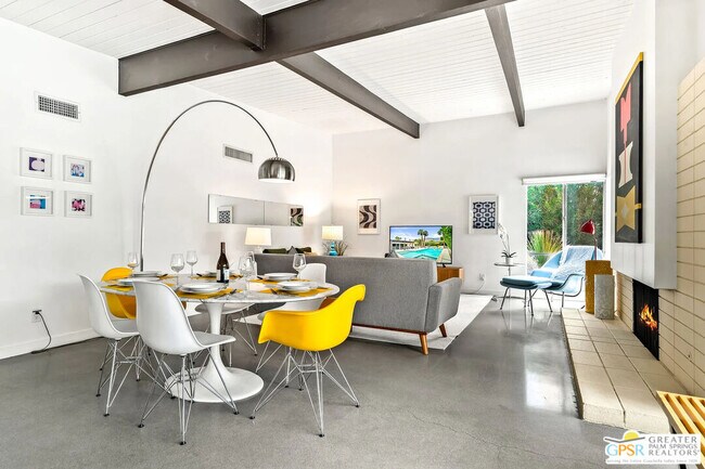 Photo - 400 E Glen Cir S