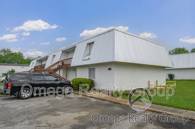 Photo - Camelot Apartments