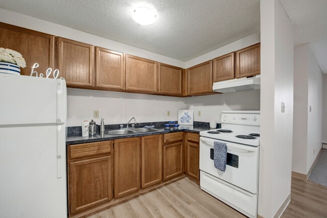 Photo - Wyndham Crossing