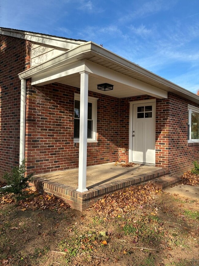 808 Martin Rd