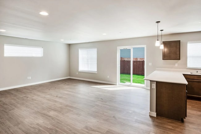 Photo - 8421 63rd Pl NE