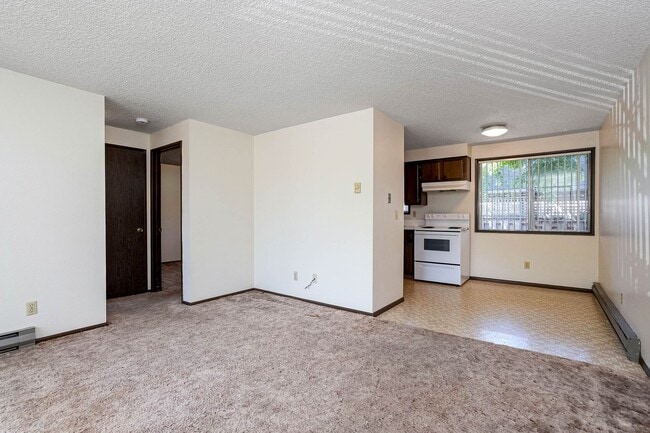 Photo - 046-Lancaster Court