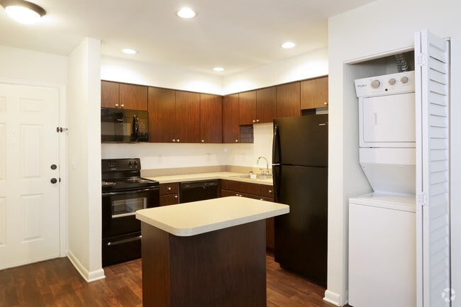 2BD/2BA - 1050 SqFt (2nd Type of Kitchen)