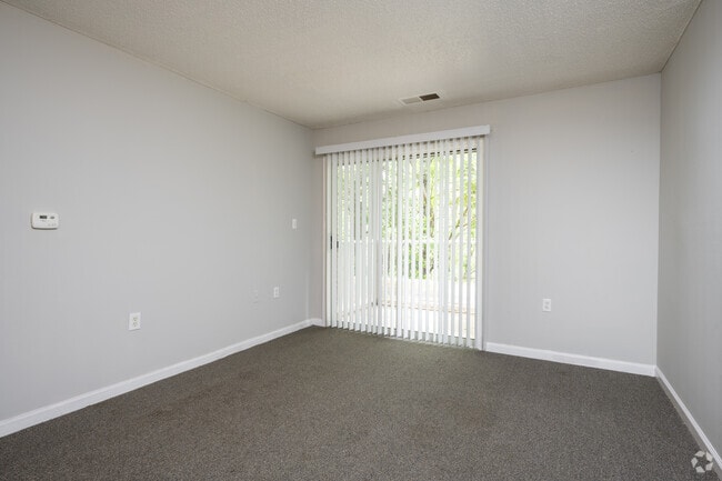 2BR, 1BA - 800SF - Living Room