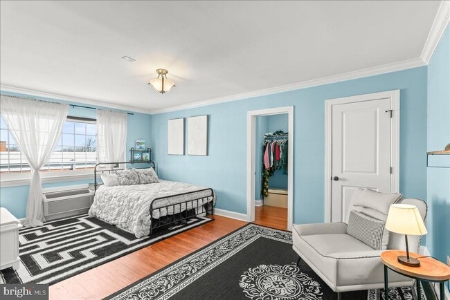 Building Photo - 820 N Washington St Unit 327