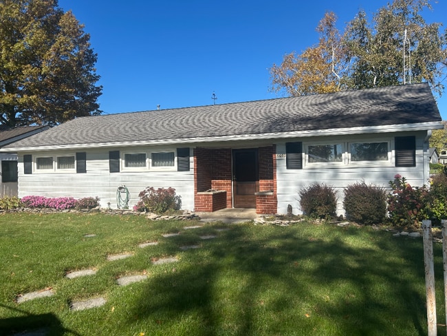 Building Photo - 5693 E Eagle Dr