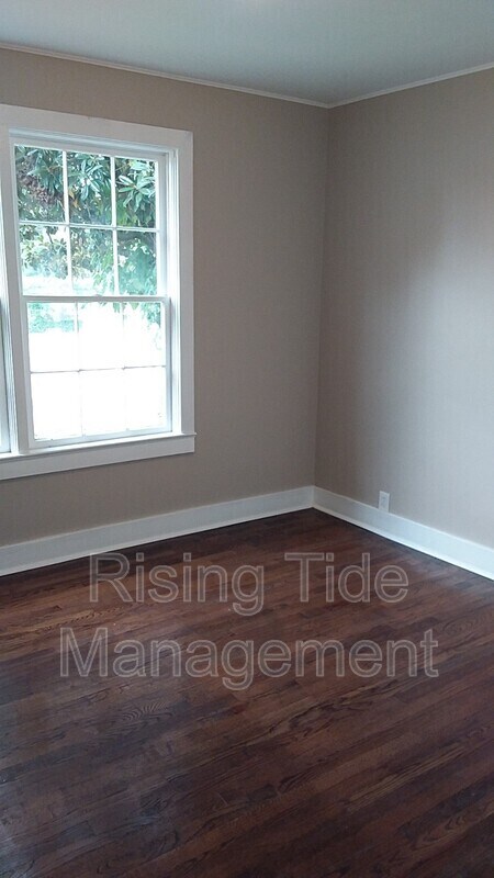 Photo - 307 Bessemer Super Hwy