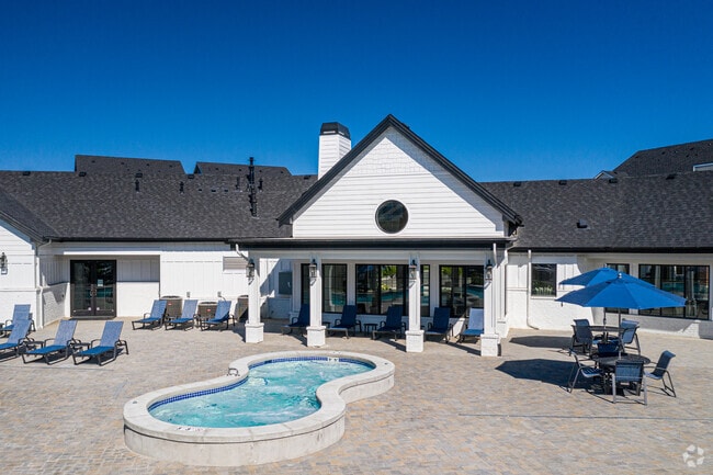 Pool Area - Farmstead Apartments