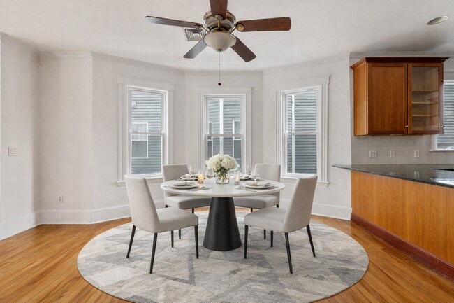 Photo - 114 Trowbridge St Unit 1