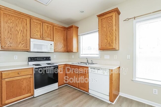 Photo - 8 Millpath Ln