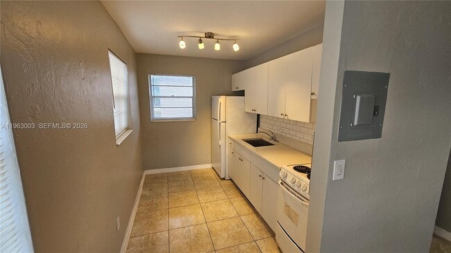 Photo - 6204 Dewey St Unit 1