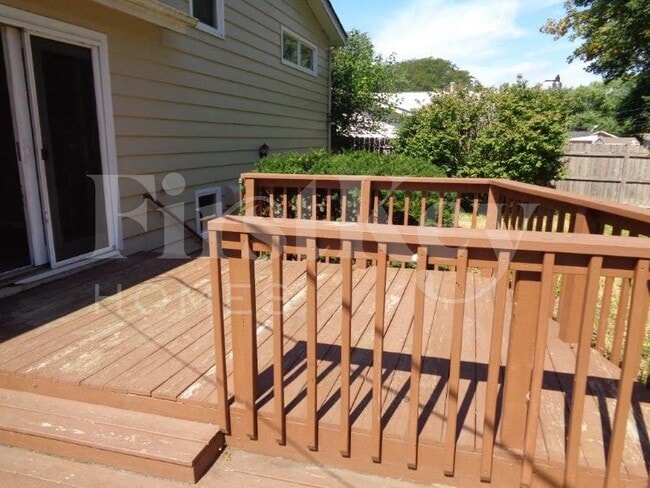 Photo - 501 Harmony Dr