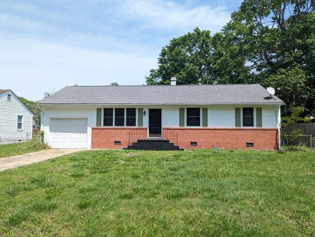 Building Photo - 933 Foley Dr