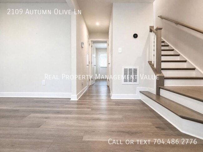 Photo - 2109 Autumn Olive Ln