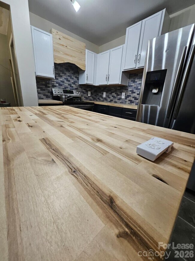 Photo - 5304 Wisbech Ct