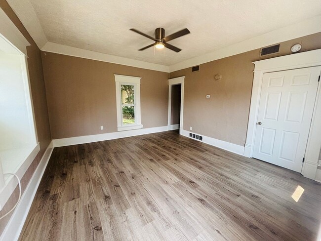 Photo - 404 N Georgie Ave