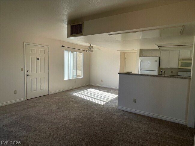 Photo - 8070 W Russell Rd Unit 2109