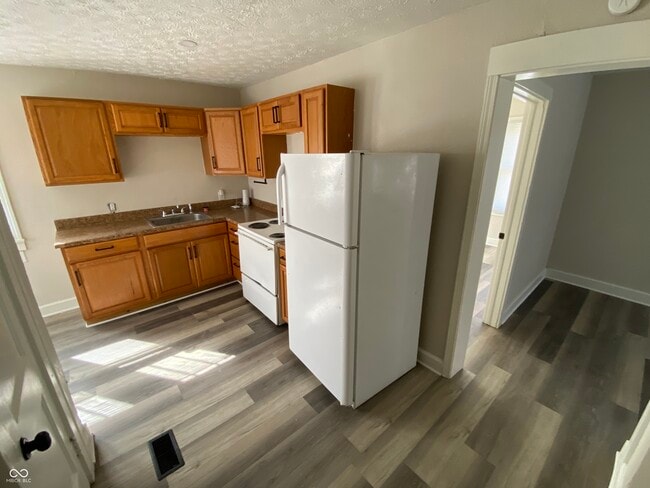 Photo - 2002 Arrow Ave