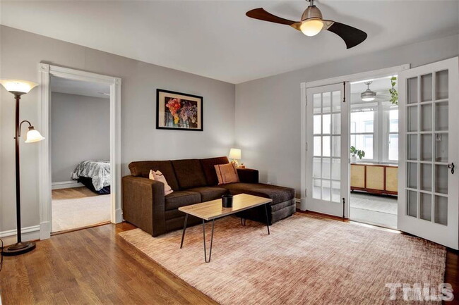 Photo - 235 McCauley St Unidad #C-2