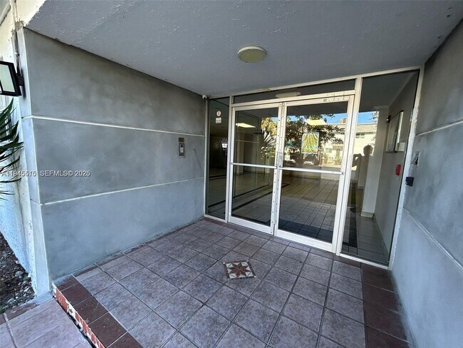 Photo - 16508 NE 26th Ave Unit 604